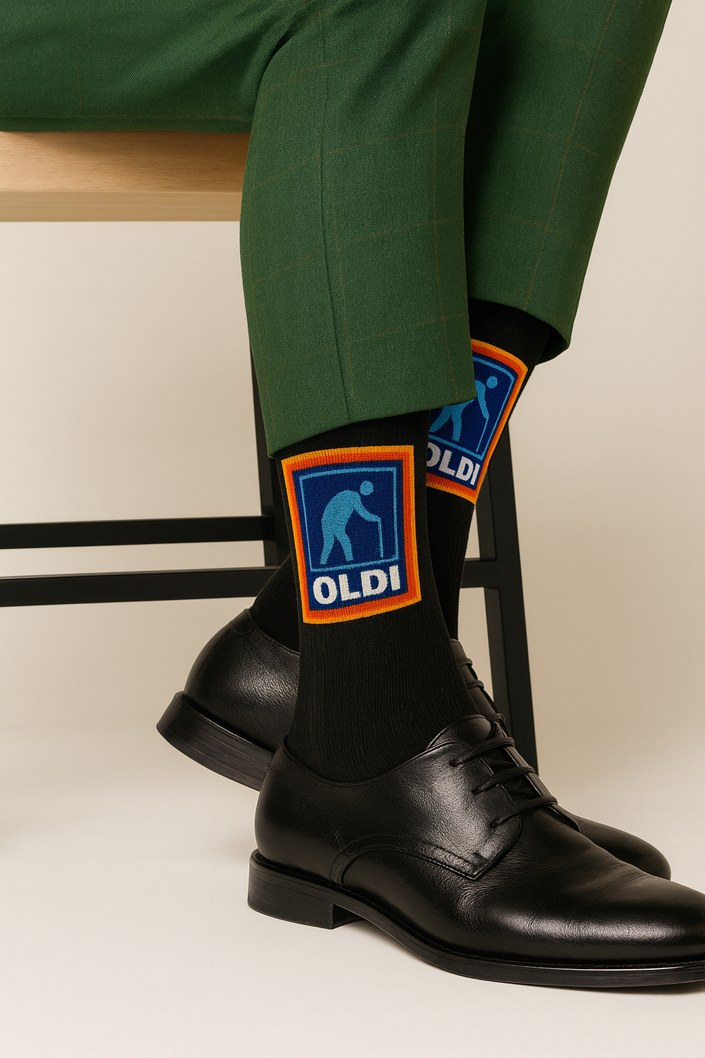 OLDI Men's Cotton Novelty Socks, Black with Retro Logo Design, UK Size 6-11, Black with Red Trim, Humorous Design Christmas and Secret Santa Gift, Stocking Fillers, Presents for Dad or Grandad